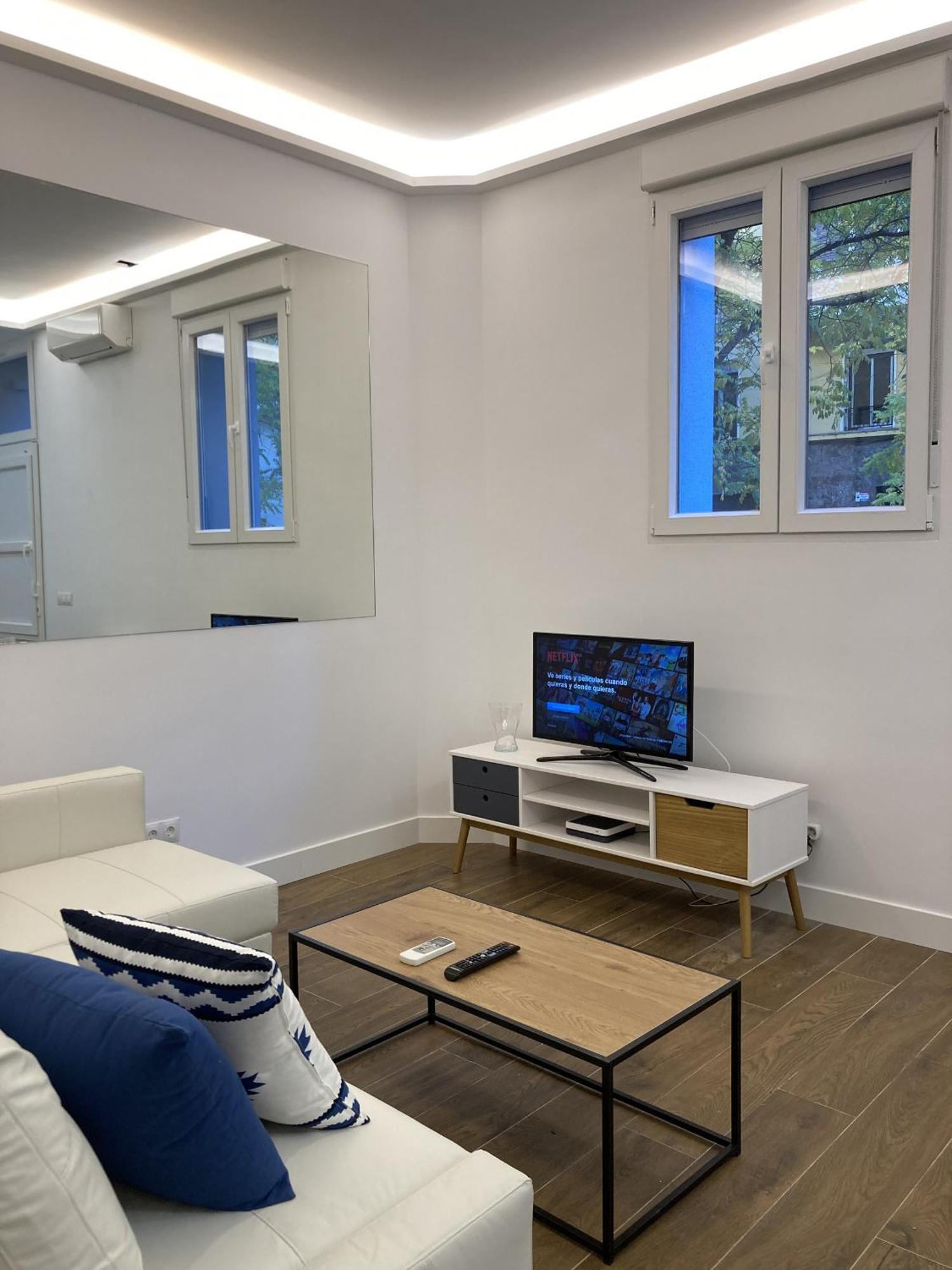 Nuevo Piso Retiro Apartment Madrid Luaran gambar